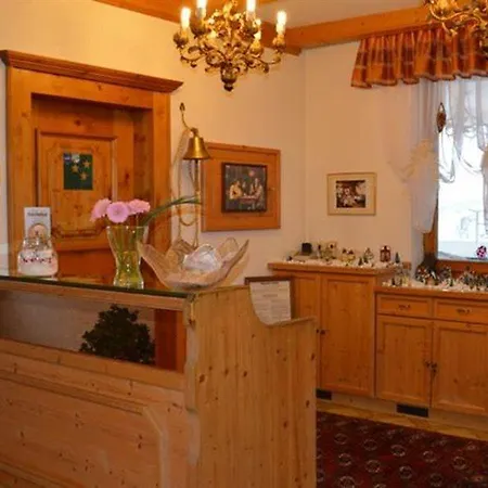 Marienhof 3*