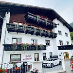 Marienhof 3*